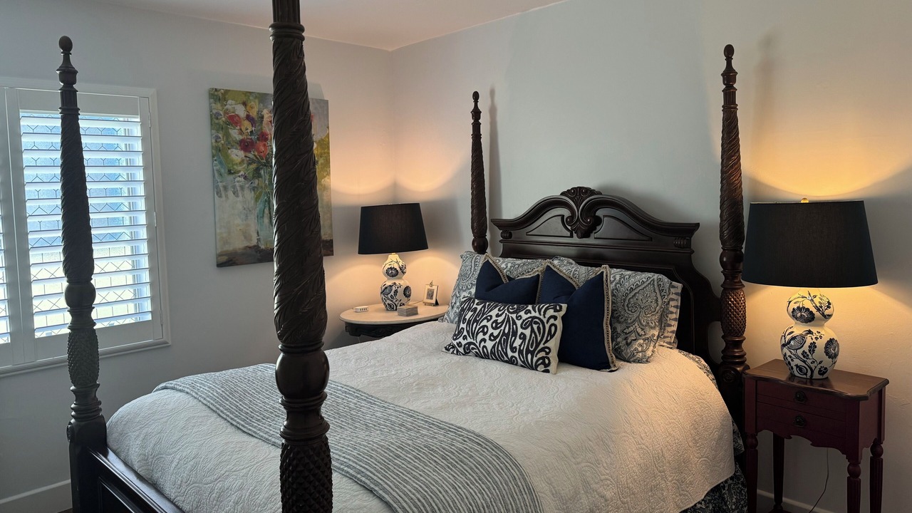 Photo of Bedroom in Belmont Shore