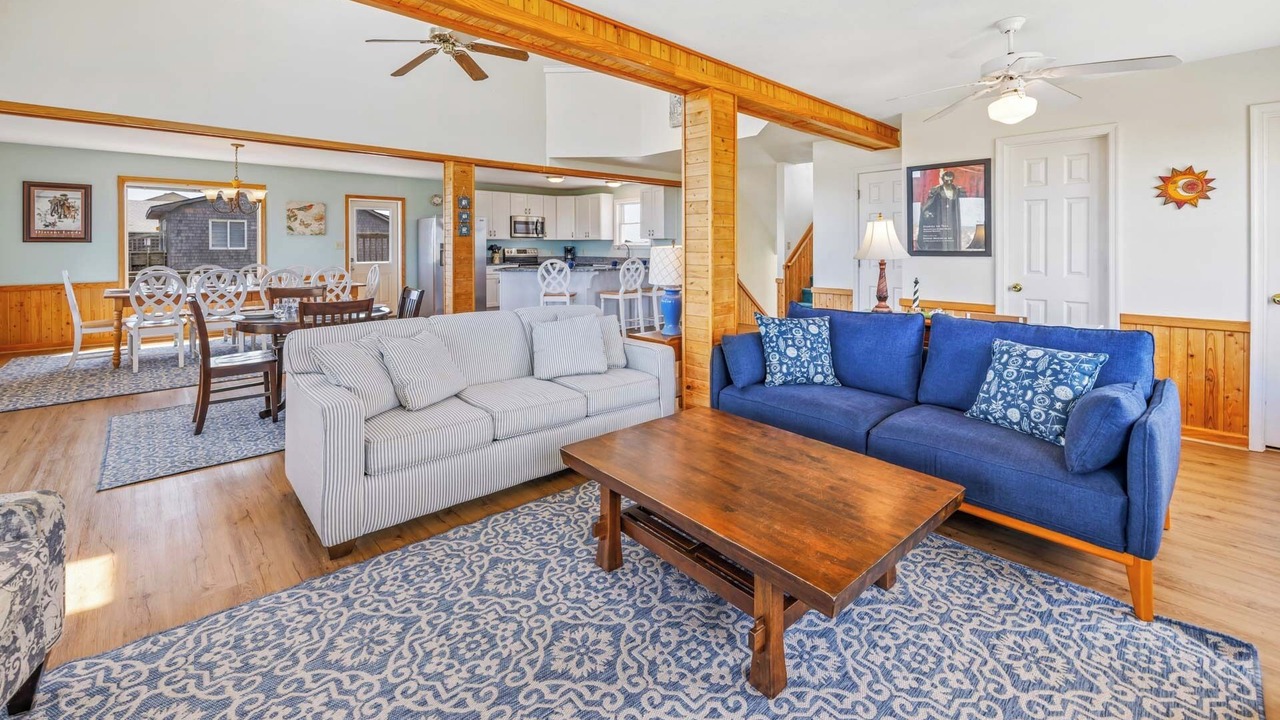 Photo of Bedroom in Waves