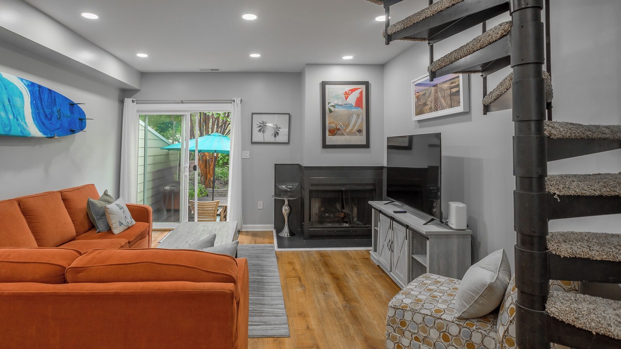 Photo of Livingroom in Country Club Estates