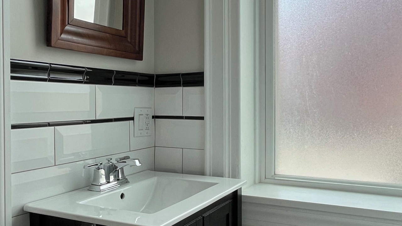 Photo of Bathroom in South Main Street