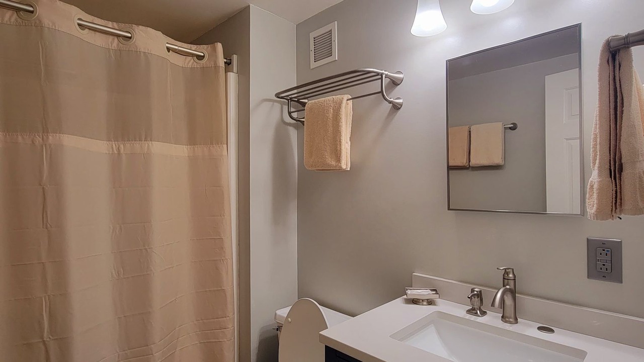Photo of Bathroom in Seven Devils