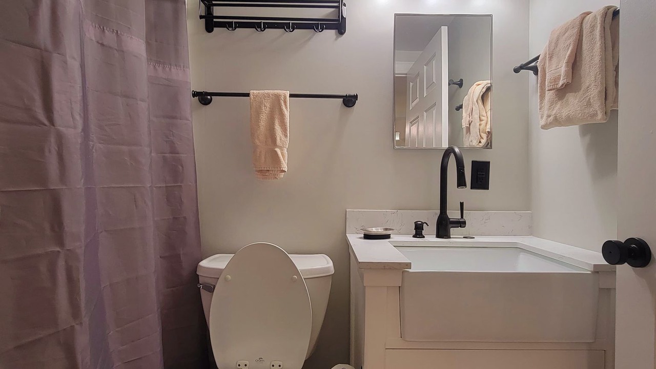 Photo of Bathroom in Seven Devils