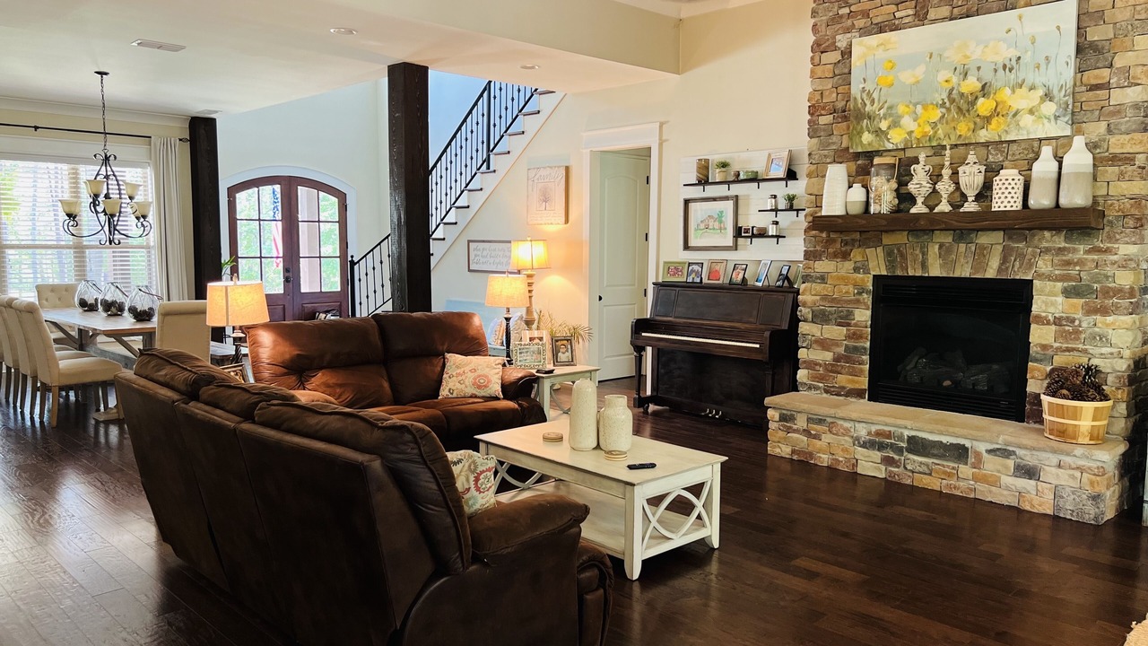 Photo of Livingroom in Starkville