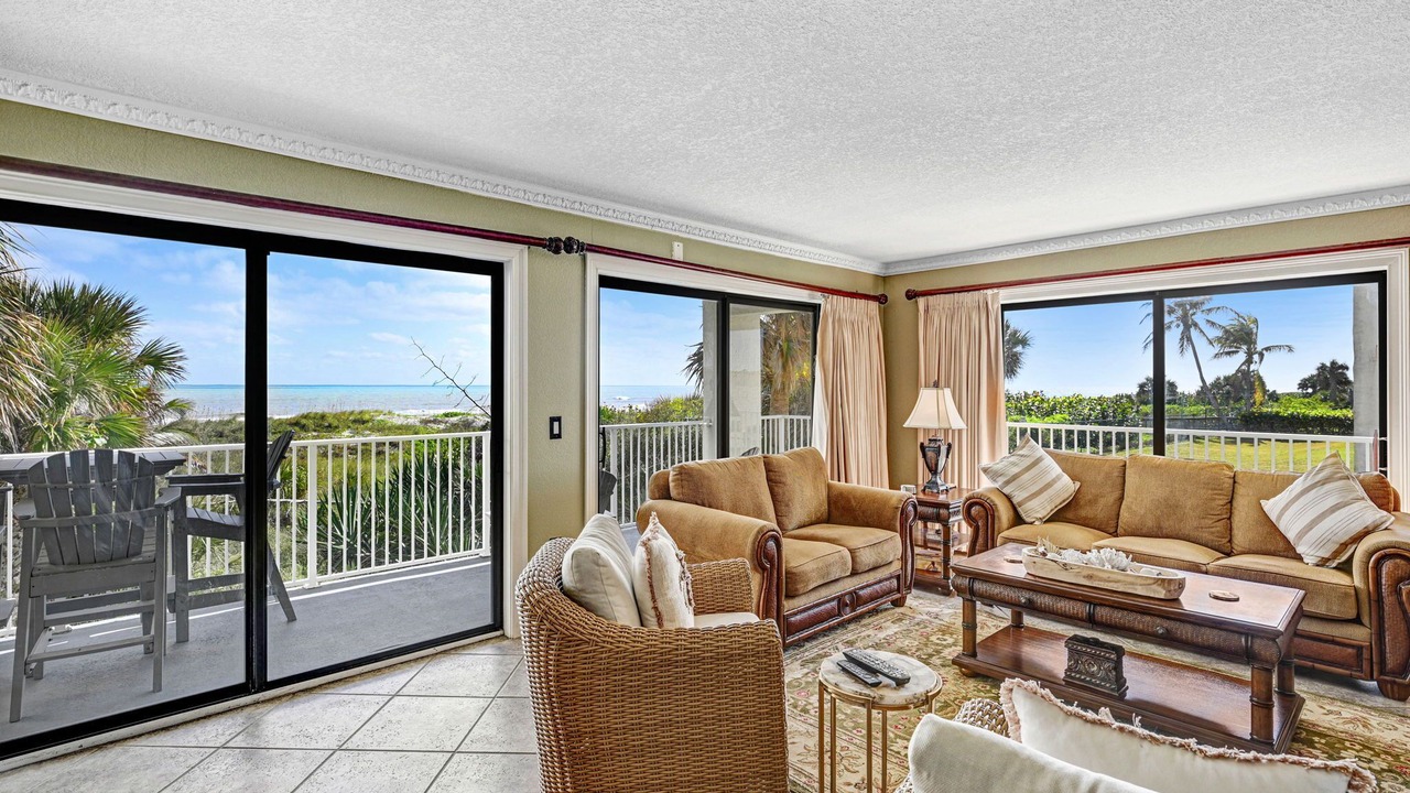 Photo of Livingroom in Cocoa Beach