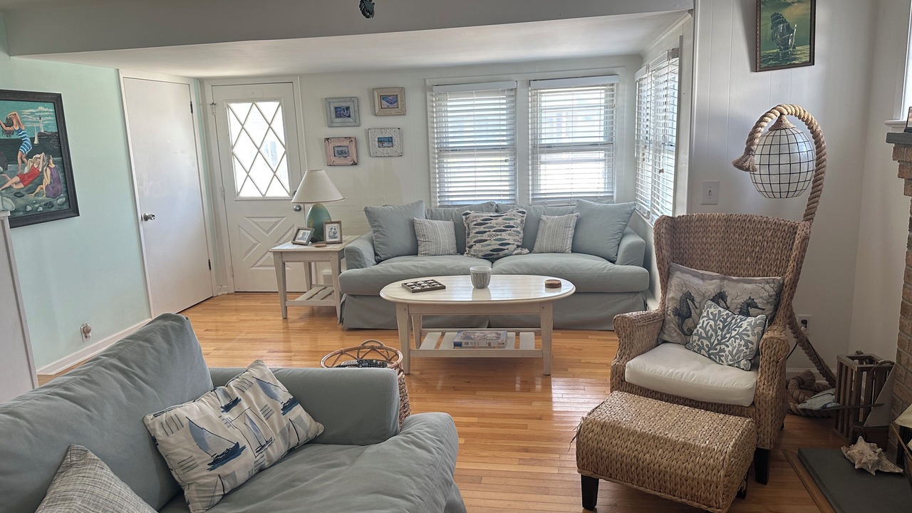 Photo of Livingroom in Ortley Beach