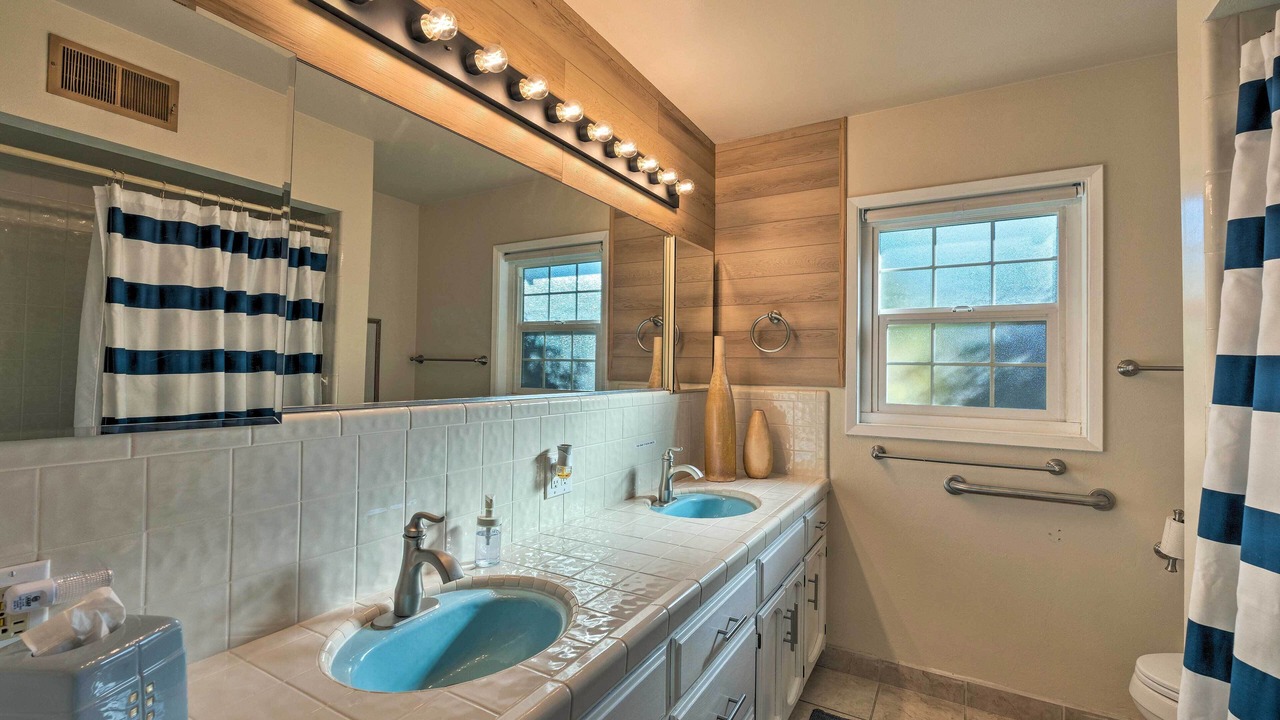 Photo of Bathroom in Lodi