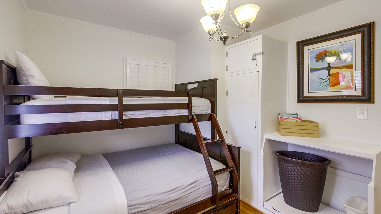 Photo of Bedroom in Village of La Jolla