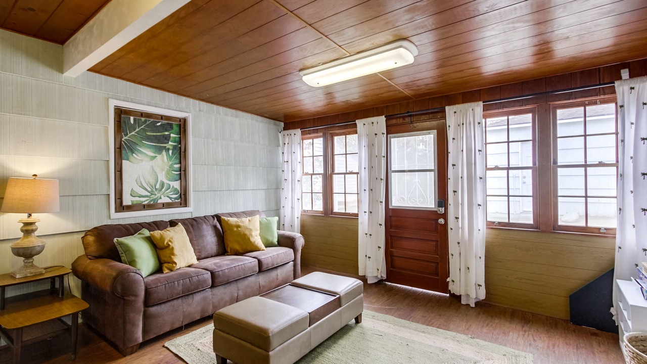 Photo of Livingroom in Village of La Jolla
