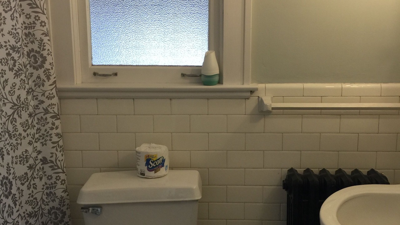 Photo of Bathroom in Niagara Falls