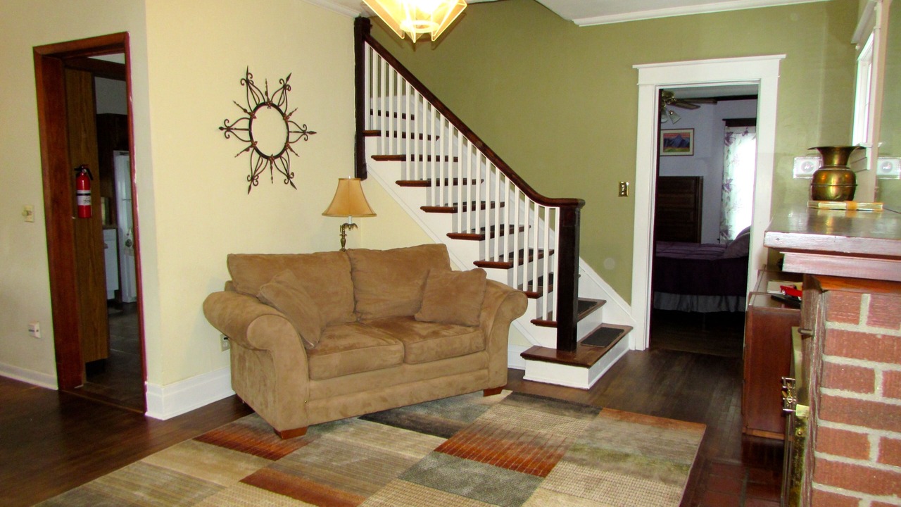 Photo of Livingroom in Niagara Falls