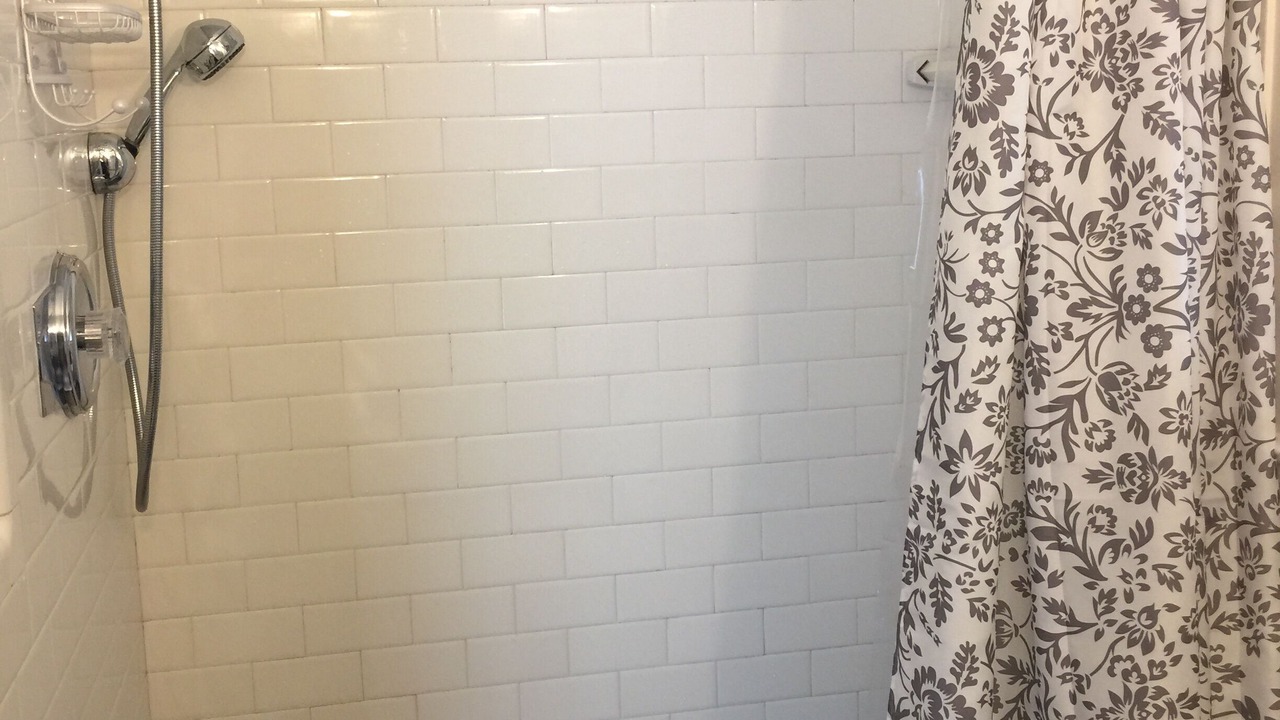 Photo of Bathroom in Niagara Falls