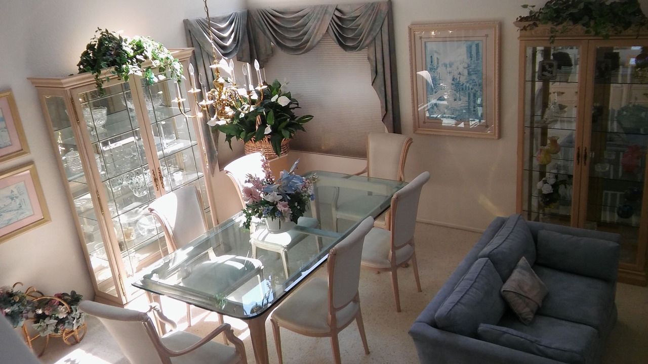 Photo of Livingroom in Anaheim Colony Historic District