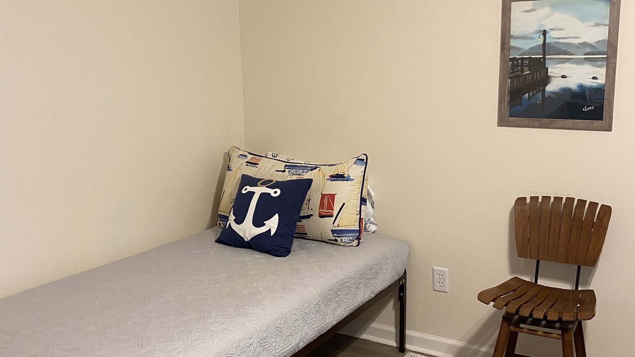 Photo of Bedroom in Northport