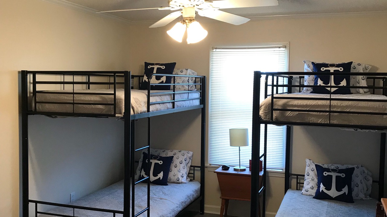Photo of Bedroom in Northport
