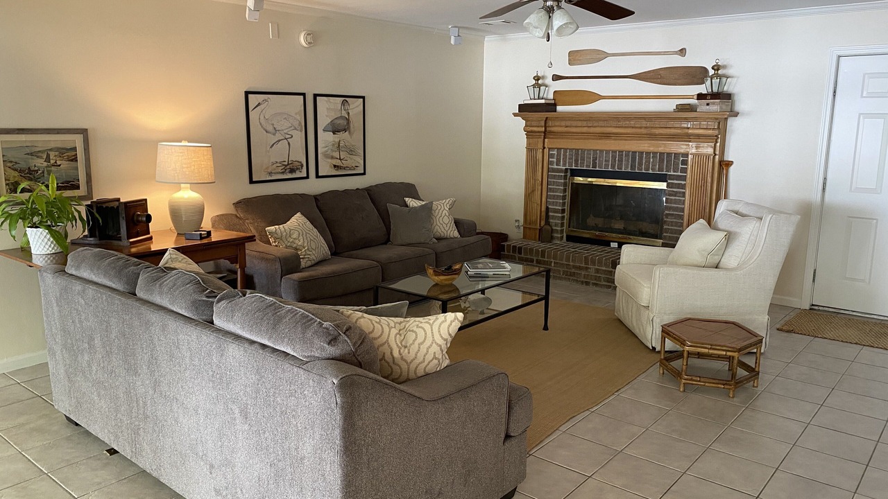 Photo of Livingroom in Northport