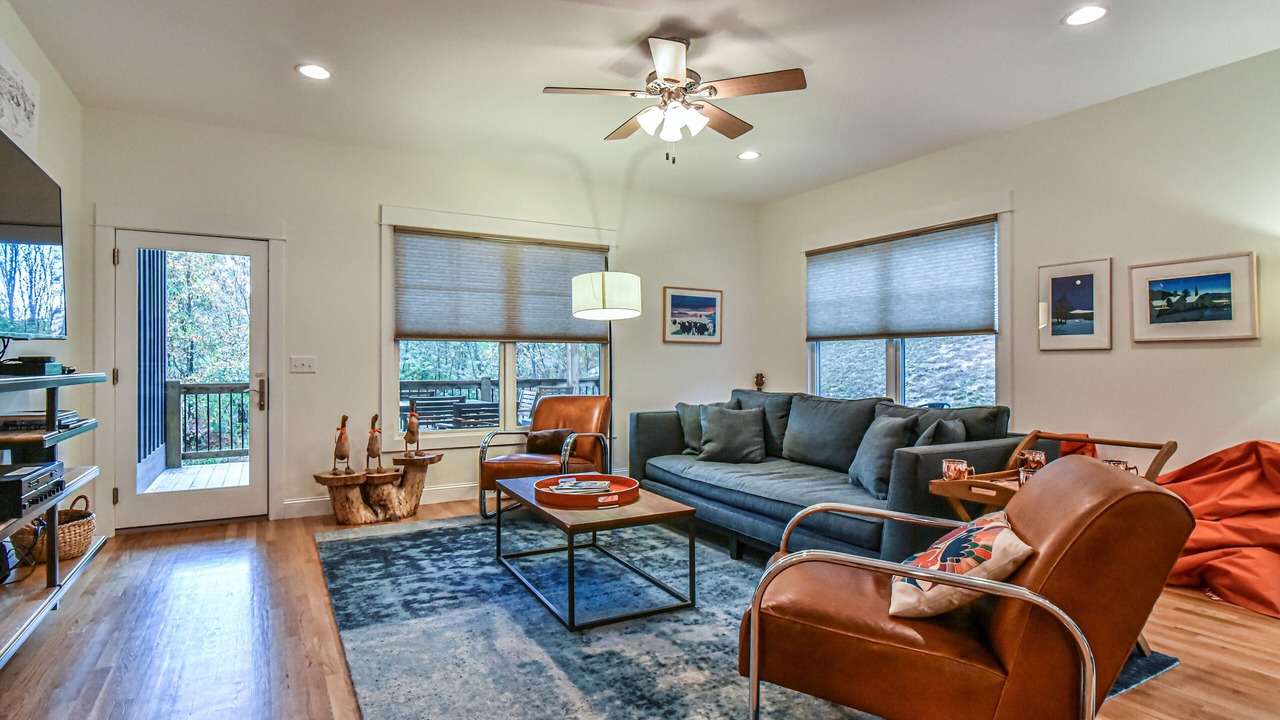 Photo of Bedroom in East End - Valley Street