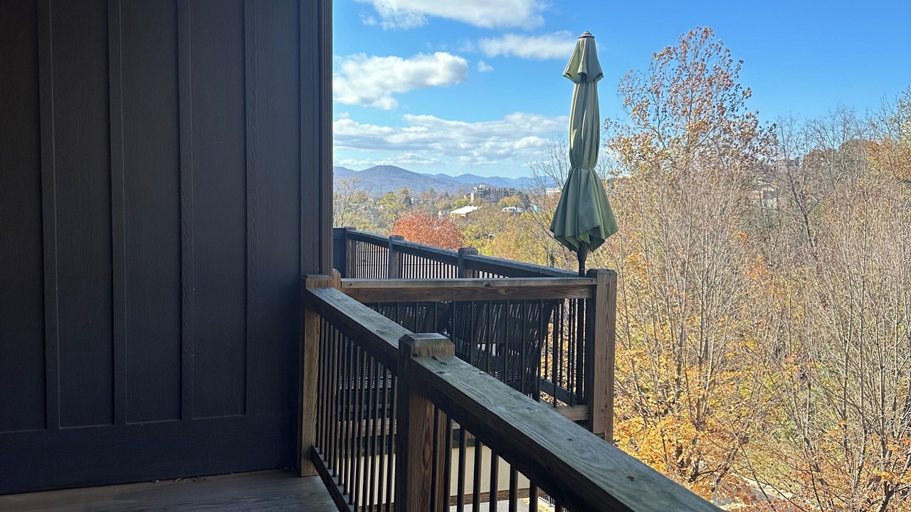 Photo of Outdoor in East End - Valley Street