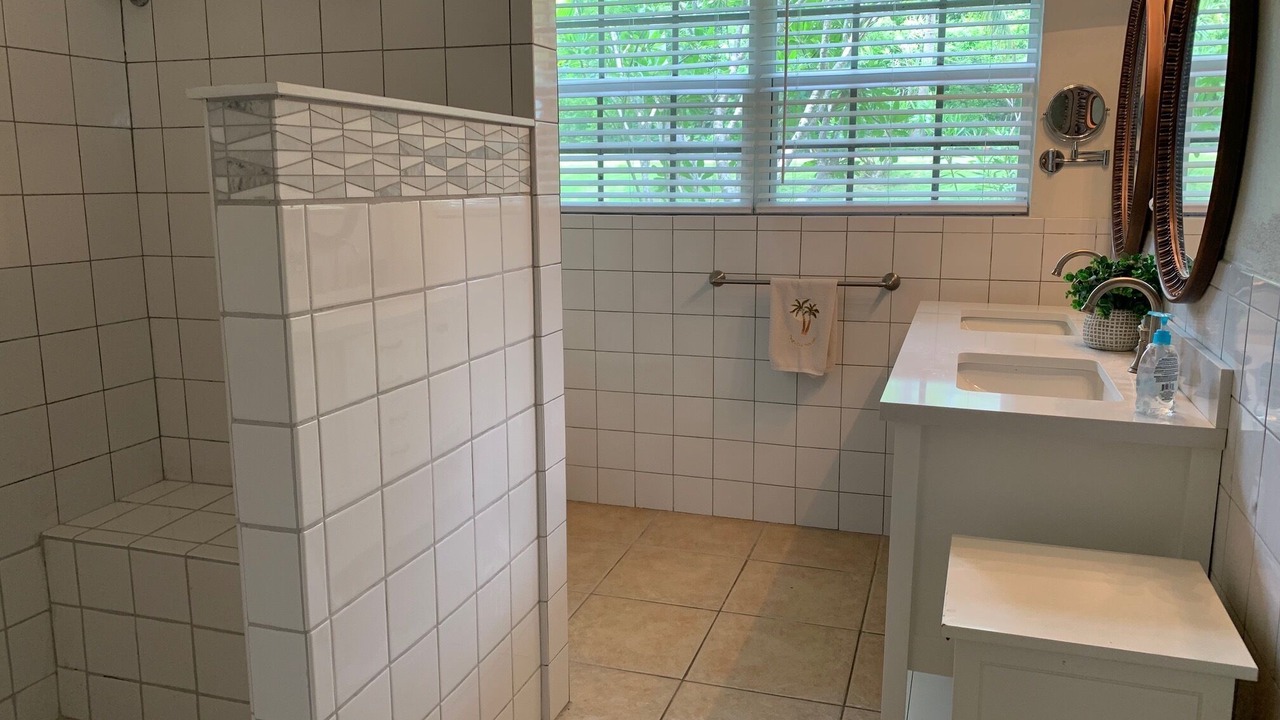 Photo of Bathroom in Gregory Town