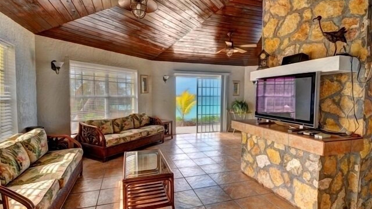 Photo of Livingroom in Gregory Town