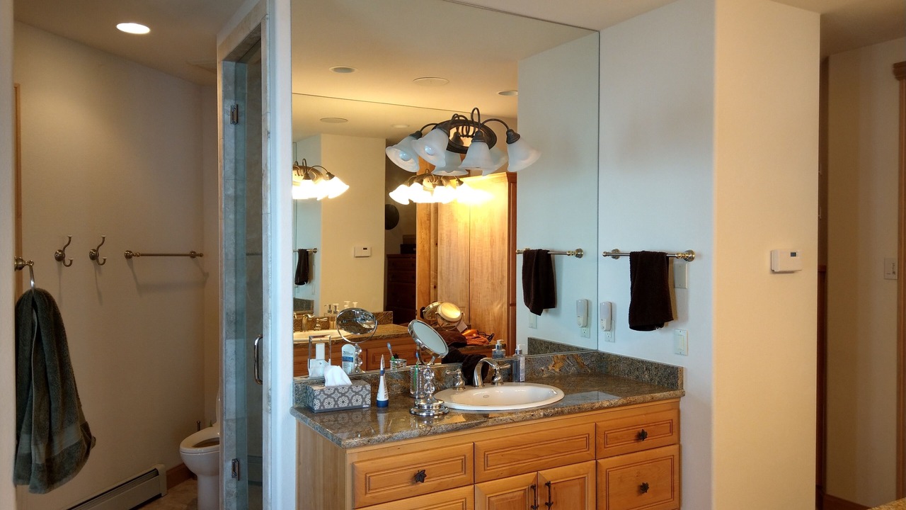 Photo of Bathroom in Glenbrook