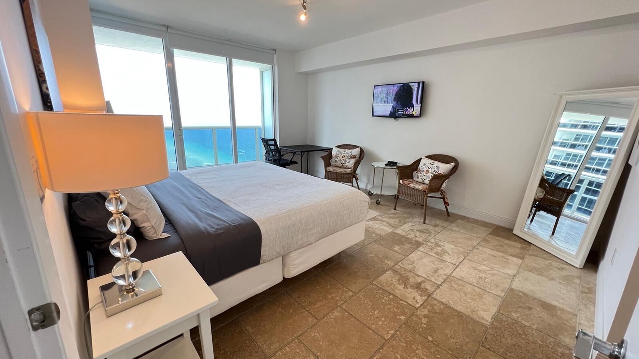 Photo of Bedroom in Hallandale Beach