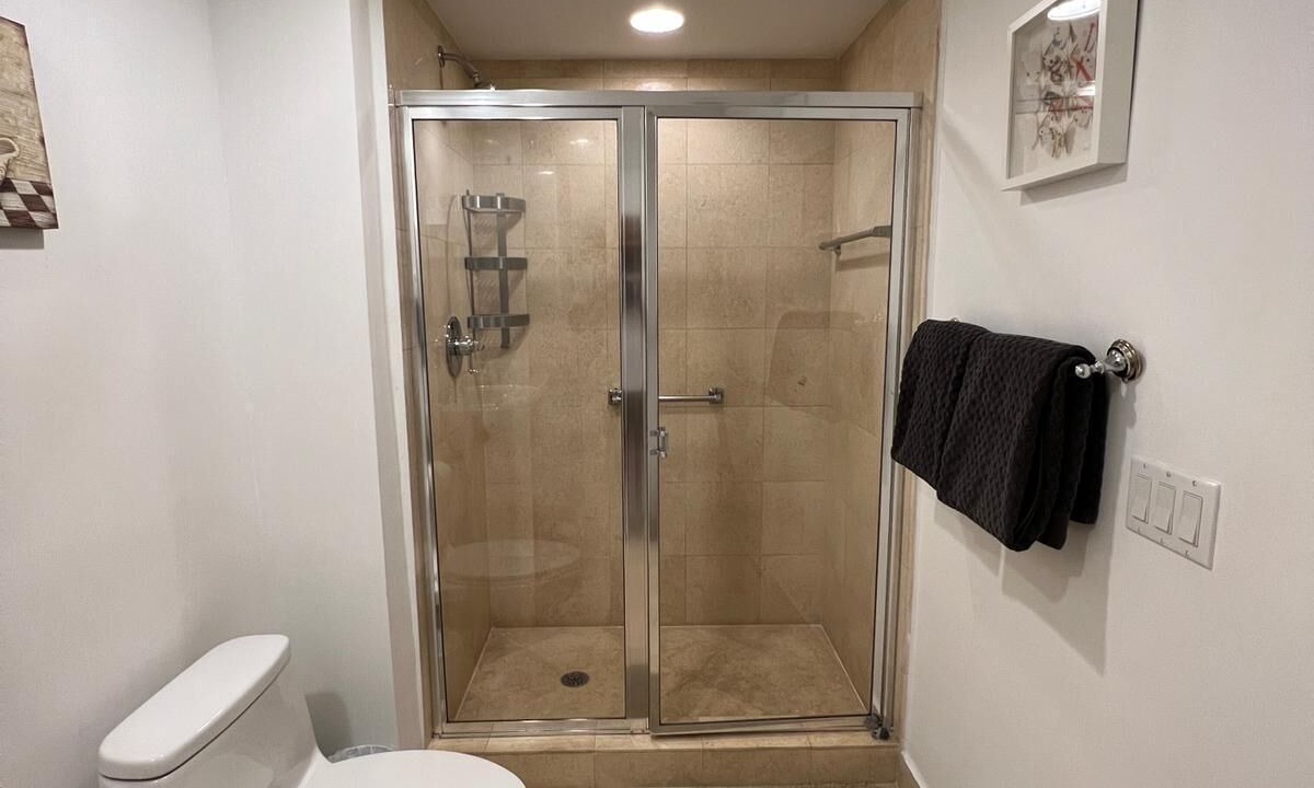 Photo of Bathroom in Hallandale Beach