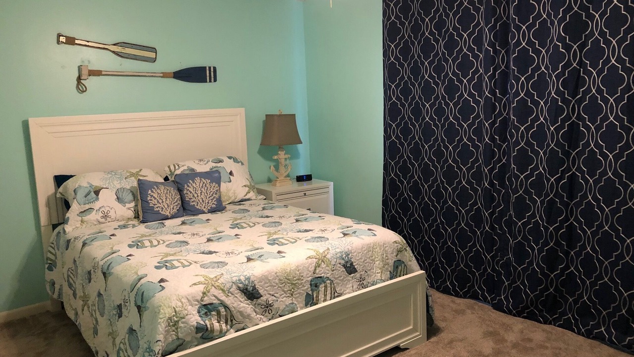 Photo of Bedroom in Orange Beach East