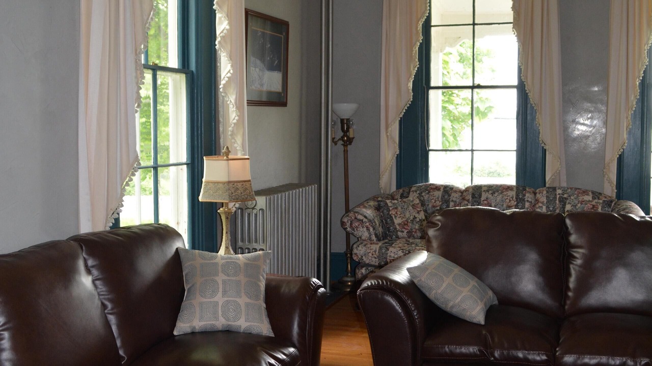 Photo of Livingroom in Auburn