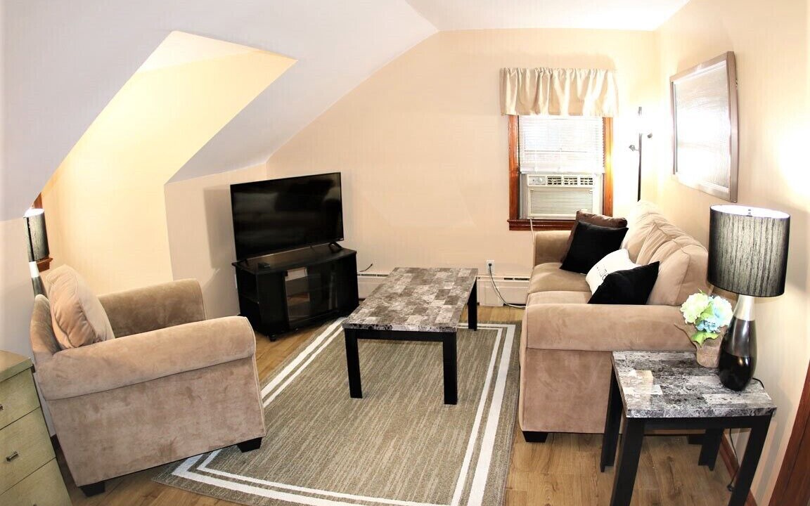 Photo of Livingroom in Raritan