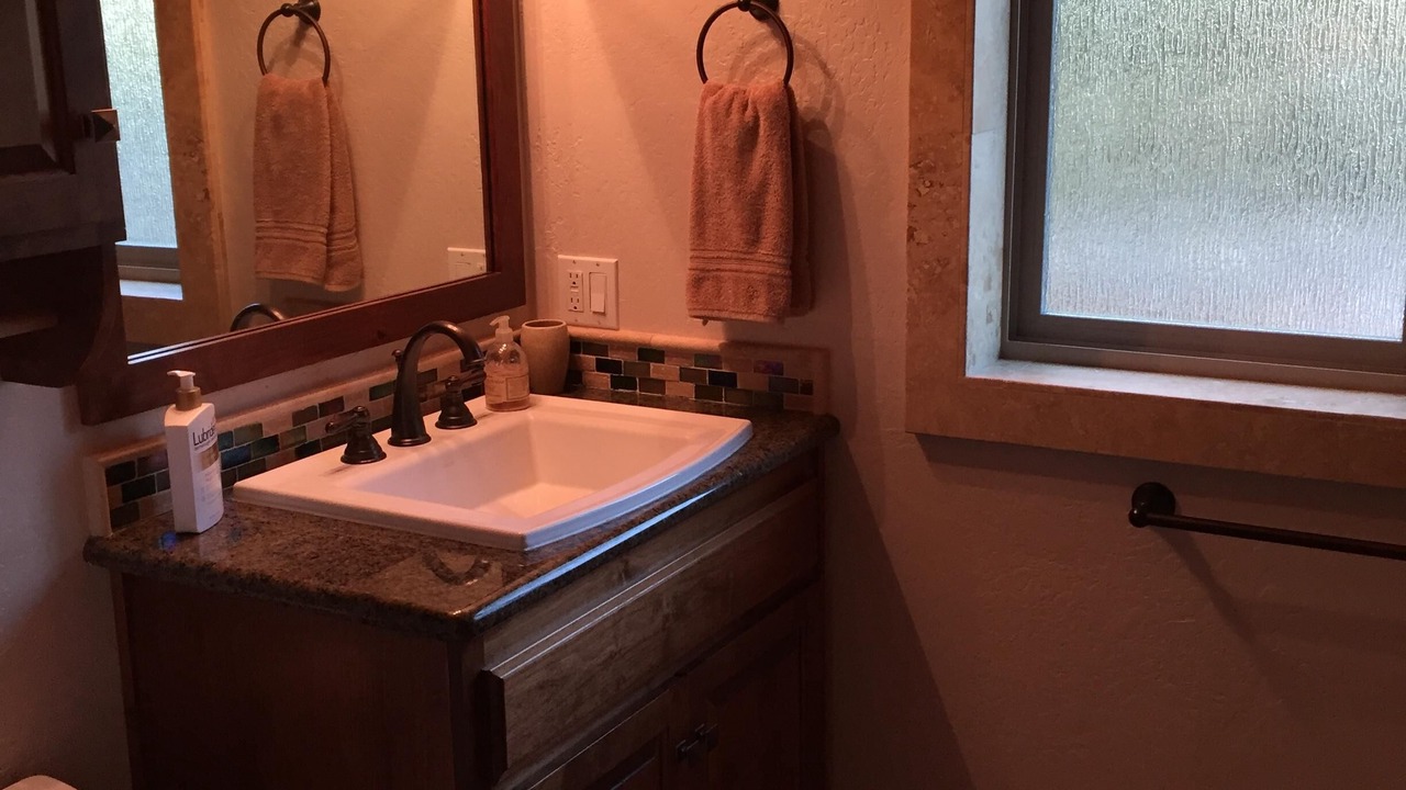 Photo of Bathroom in Elk Point