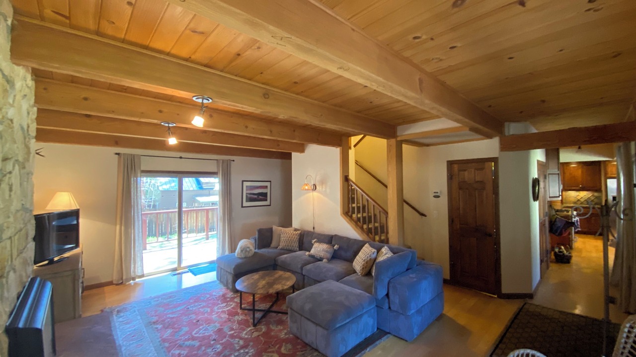 Photo of Livingroom in Elk Point