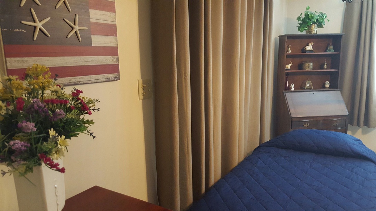 Photo of Bedroom in Long Beach