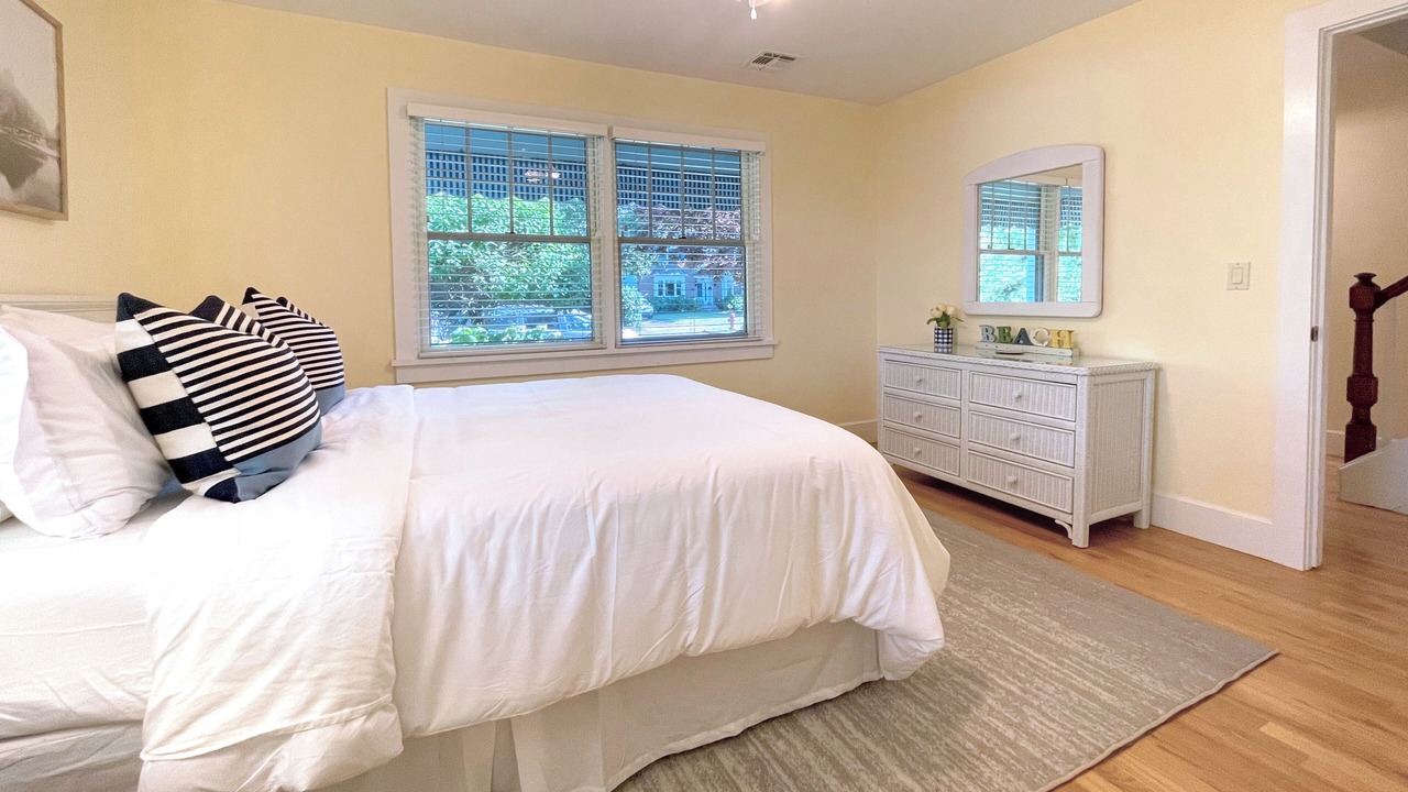 Photo of Bedroom in Spring Lake