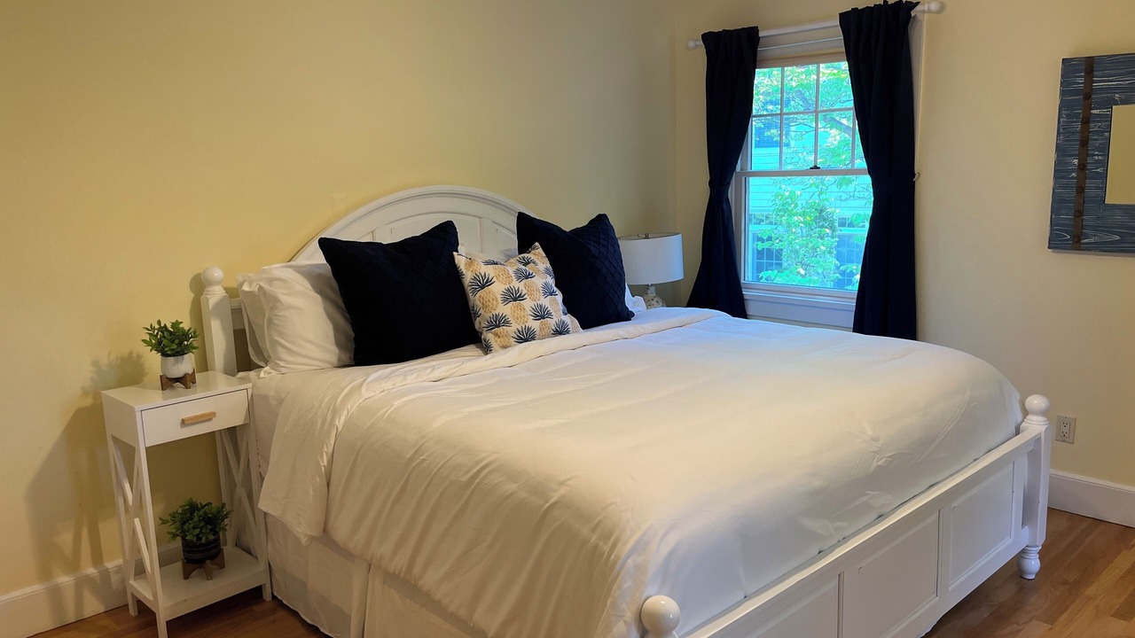 Photo of Bedroom in Spring Lake