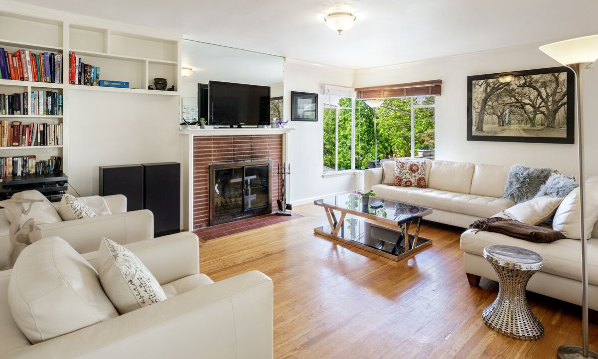 Photo of Livingroom in North Berkeley