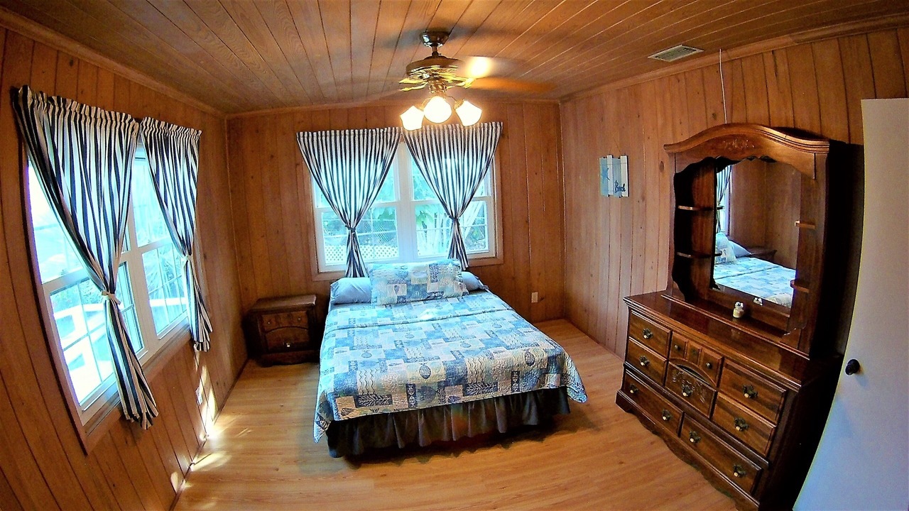 Photo of Bedroom in Green Turtle Estates