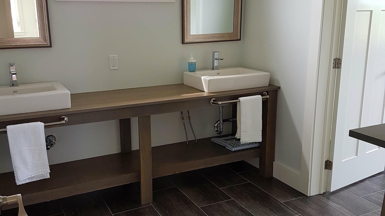 Photo of Bathroom in Little Pond