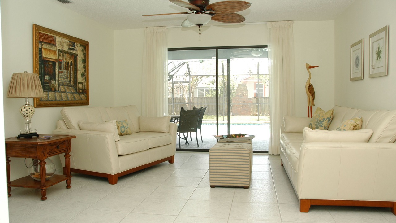 Photo of Livingroom in Golden Beach