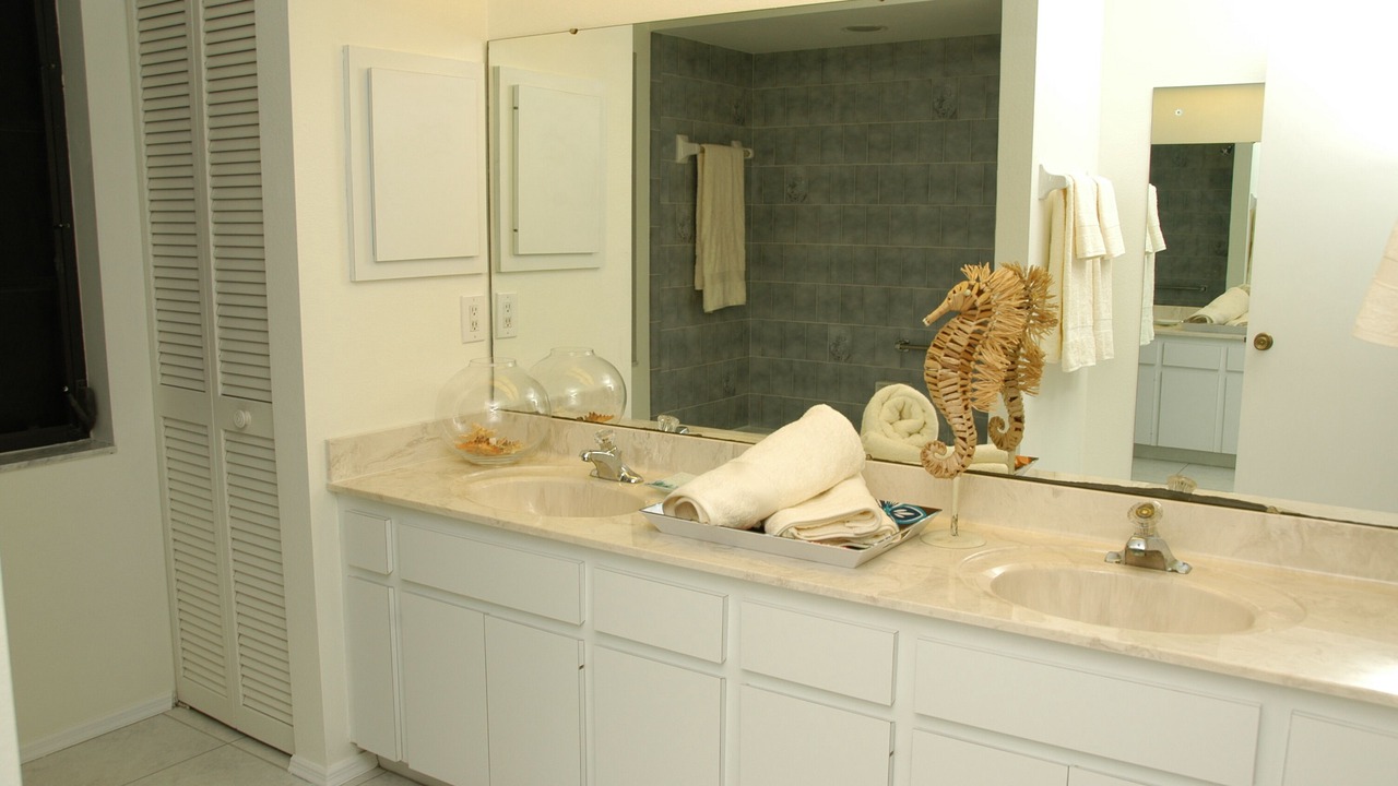 Photo of Bathroom in Golden Beach