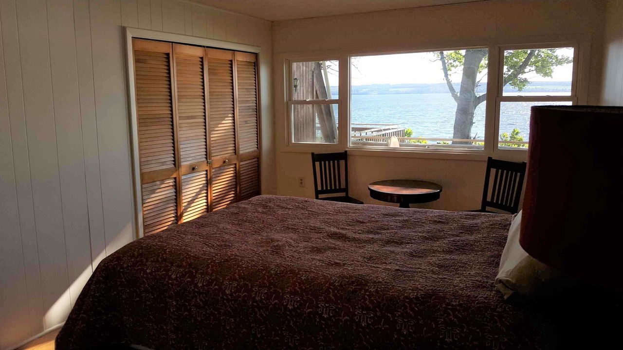Photo of Bedroom in Romulus