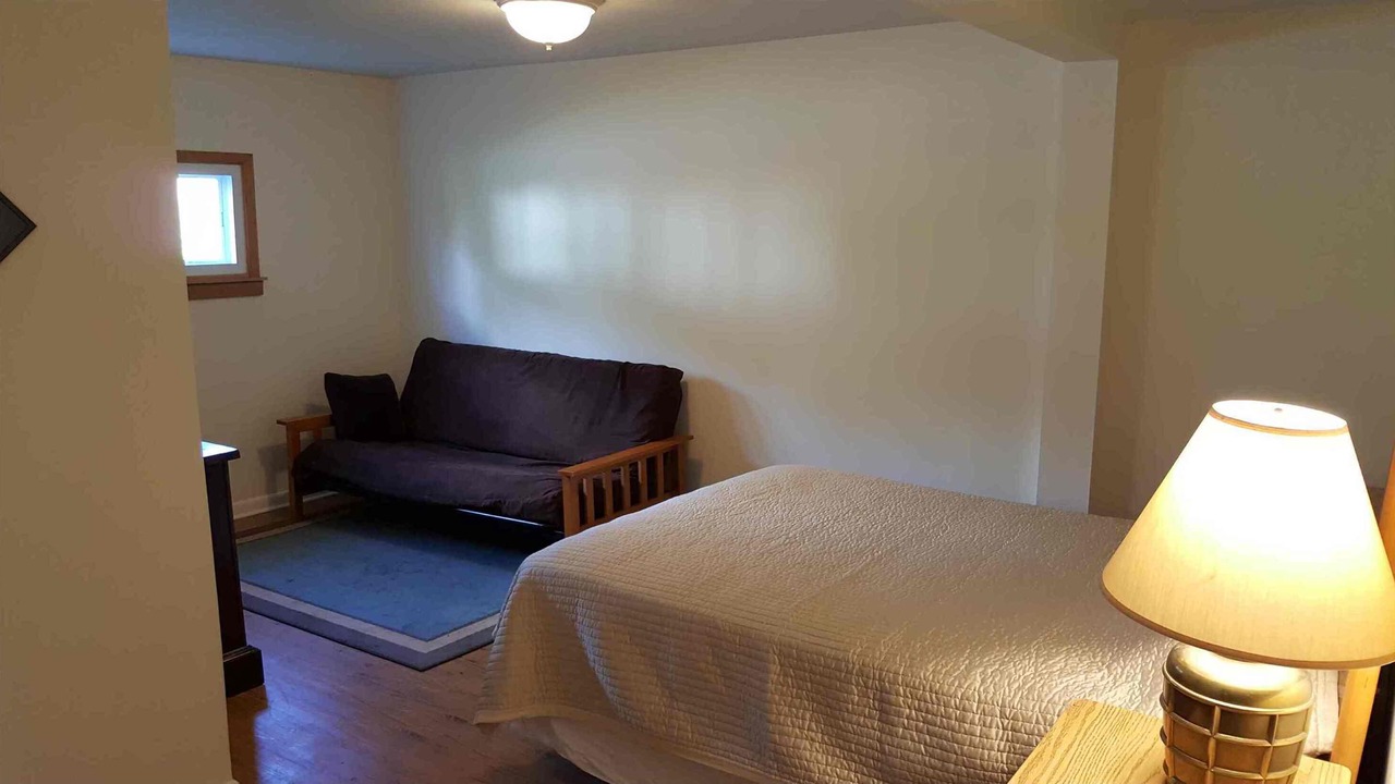 Photo of Bedroom in Romulus