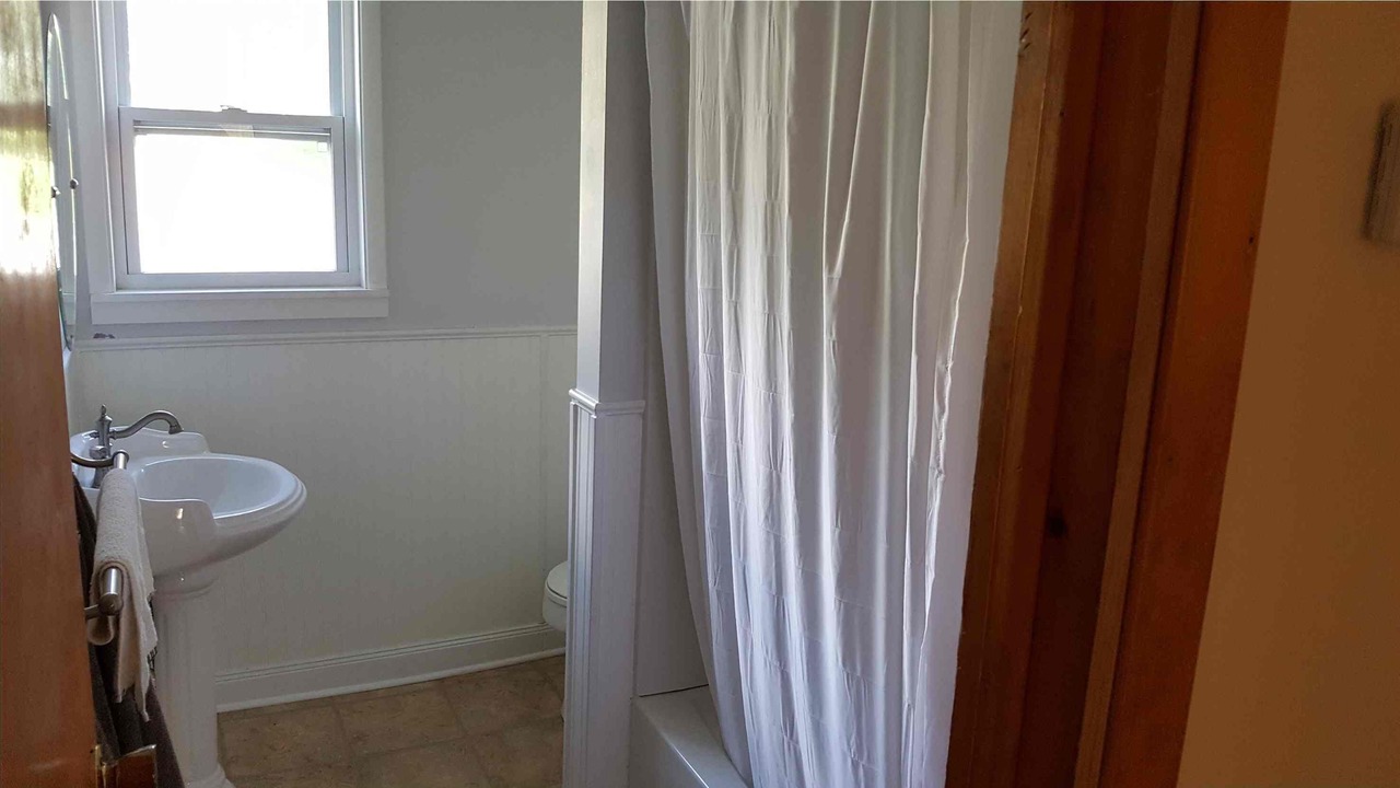 Photo of Bathroom in Romulus