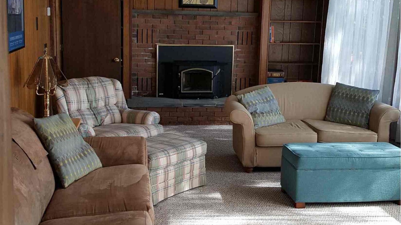 Photo of Livingroom in Romulus