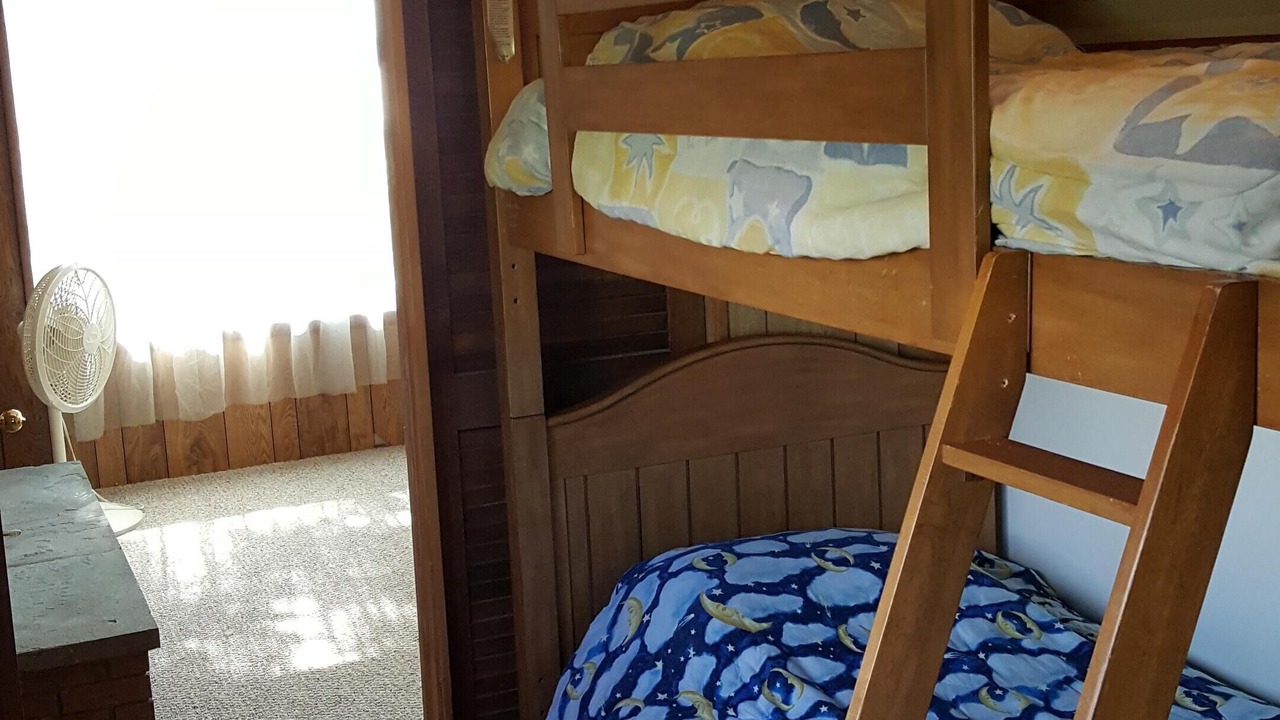 Photo of Bedroom in Romulus