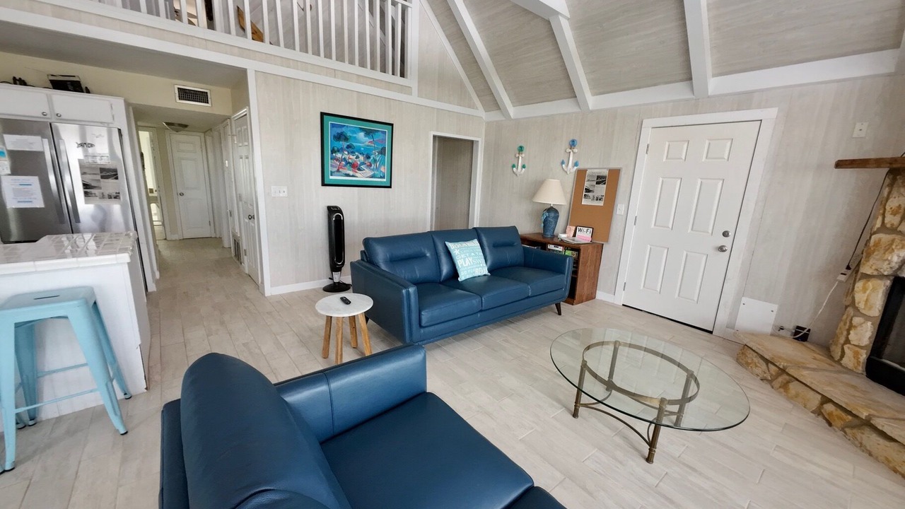 Photo of Livingroom in Silver Cay