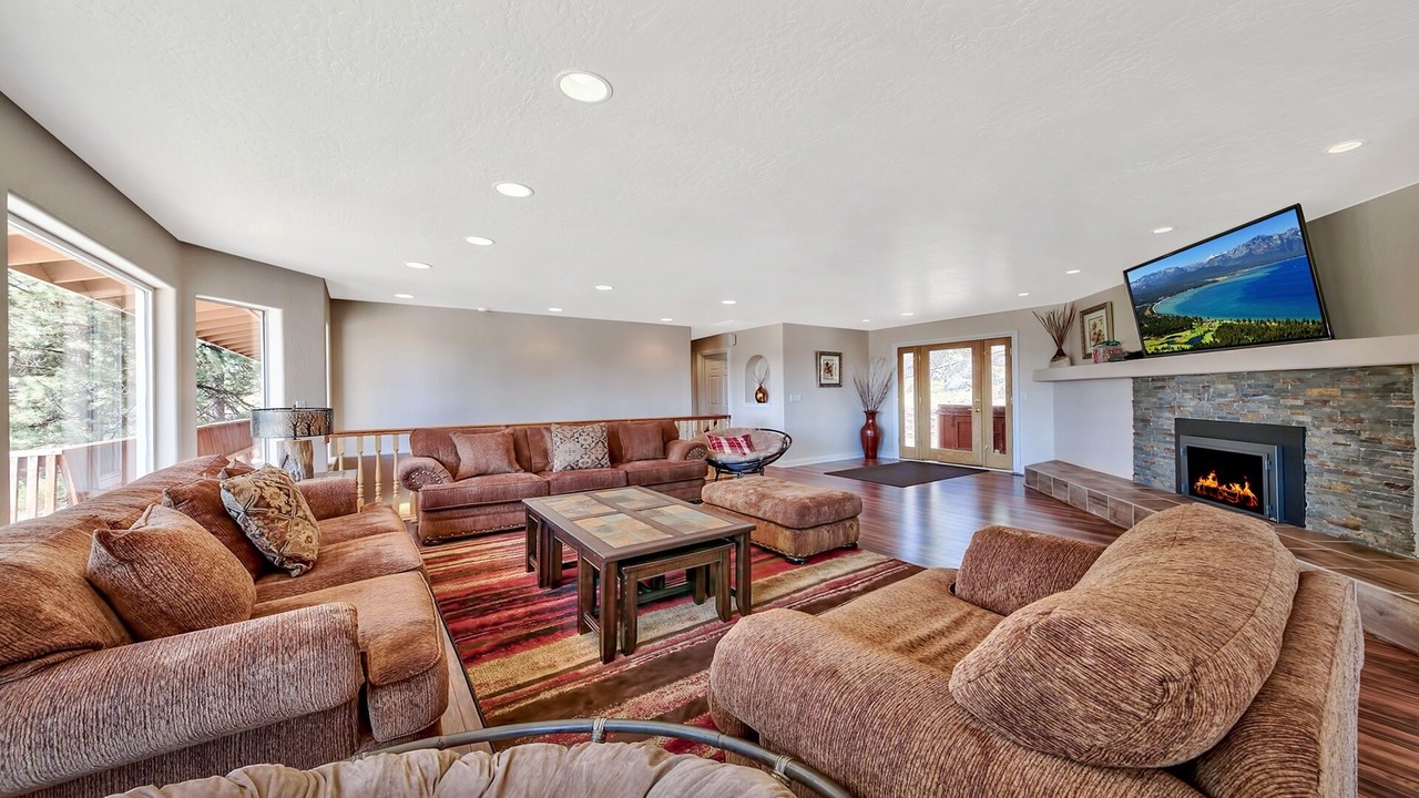 Photo of Livingroom in Zephyr Cove