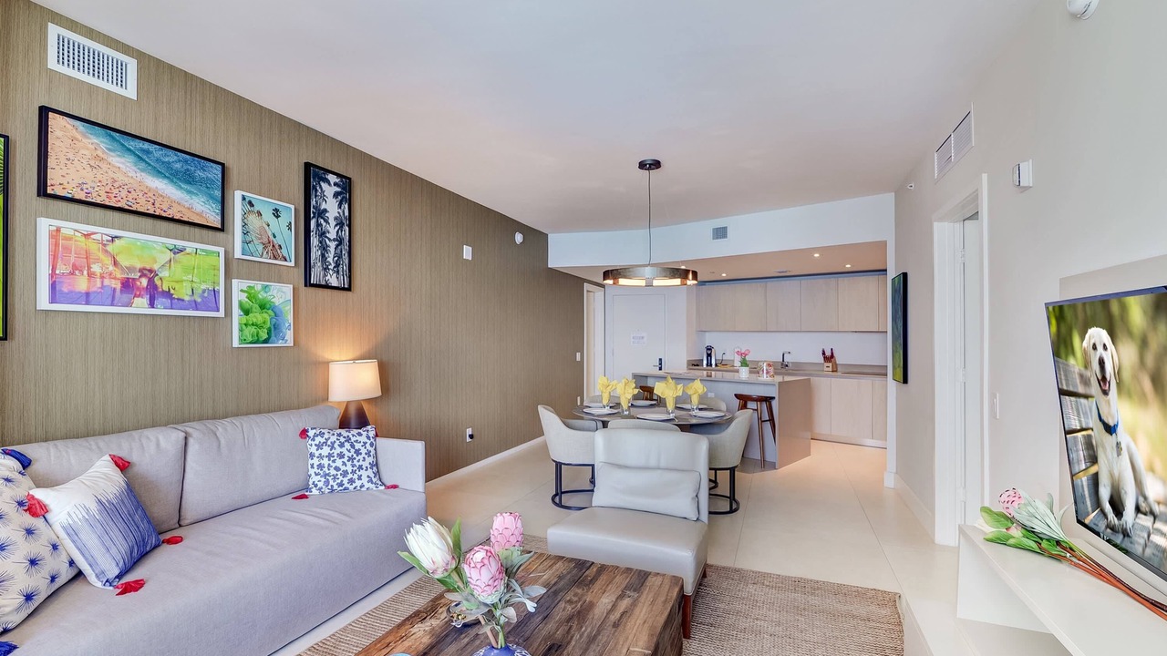 Photo of Livingroom in Hollywood South Central Beach