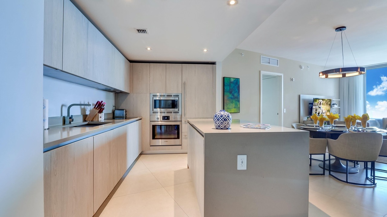 Photo of Kitchen in Hollywood South Central Beach