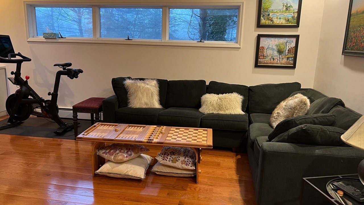 Photo of Livingroom in New Rochelle