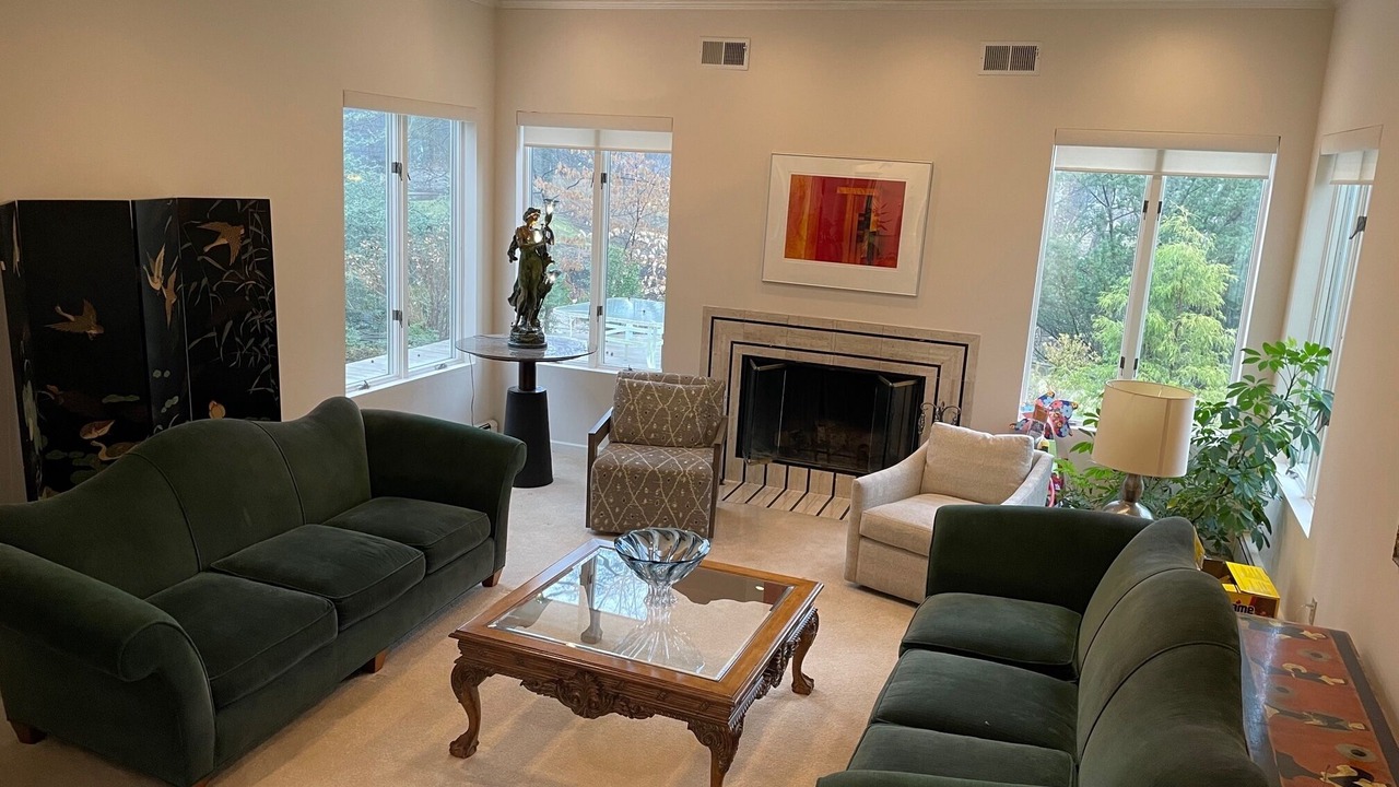 Photo of Livingroom in New Rochelle
